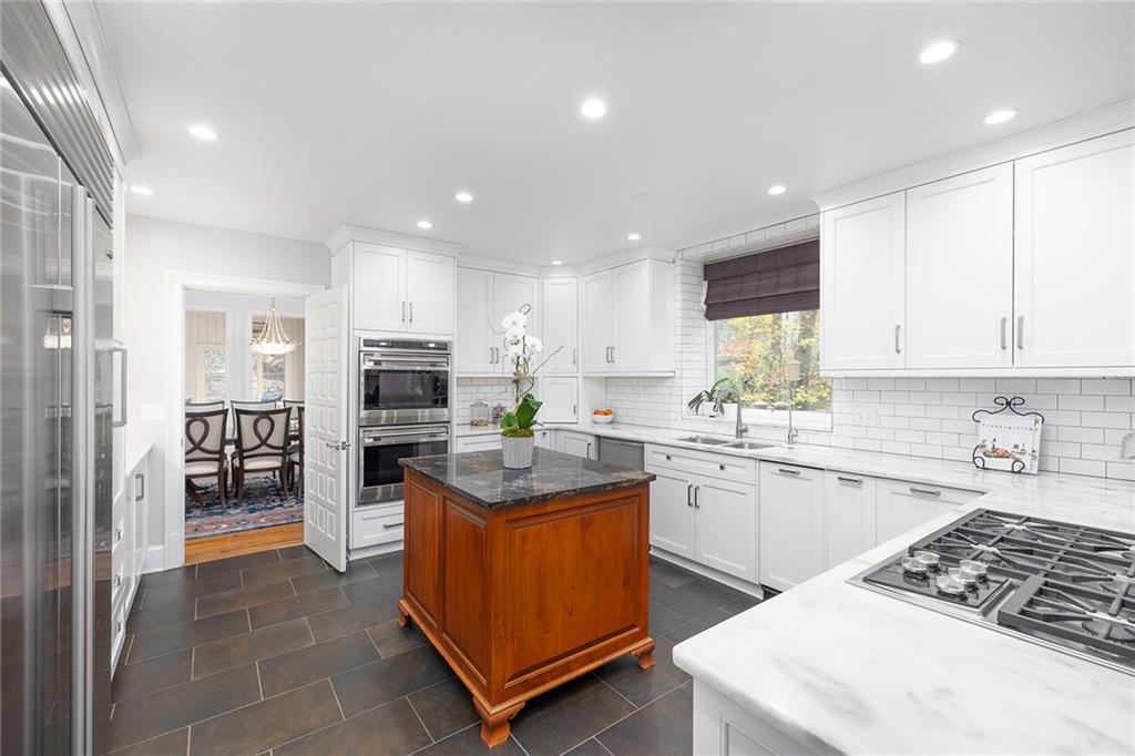 670 River Chase Ridge, Sandy Springs, Georgia 30328, 4 Bedrooms Bedrooms, ,5 BathroomsBathrooms,Residential,Sold,670 River Chase Ridge,7307953