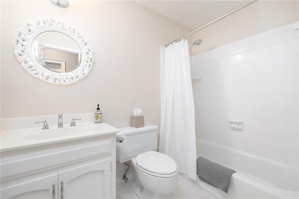 670 River Chase Ridge, Sandy Springs, Georgia 30328, 4 Bedrooms Bedrooms, ,5 BathroomsBathrooms,Residential,Sold,670 River Chase Ridge,7307953