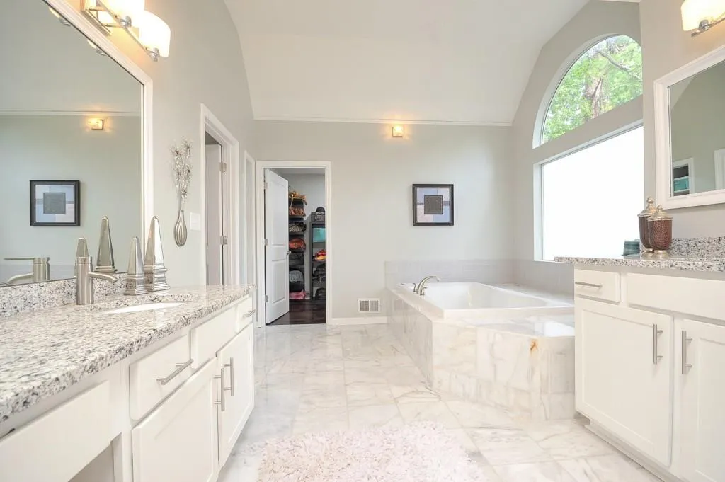 5308 Northland Drive, Sandy Springs, Georgia 30342, 5 Bedrooms Bedrooms, ,4 BathroomsBathrooms,Residential,Sold,5308 Northland Drive,5864212