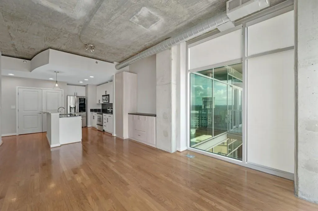 250 Pharr Road Ne Unit 1602, Atlanta, Georgia 30305, 1 Bedroom Bedrooms, ,1 BathroomBathrooms,Residential,For Sale,250 Pharr Road Ne Unit 1602,7664834