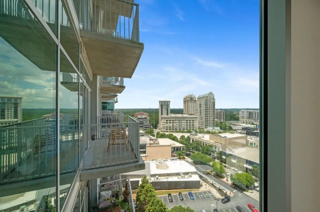 250 Pharr Road Ne Unit 1602, Atlanta, Georgia 30305, 1 Bedroom Bedrooms, ,1 BathroomBathrooms,Residential,For Sale,250 Pharr Road Ne Unit 1602,7664834