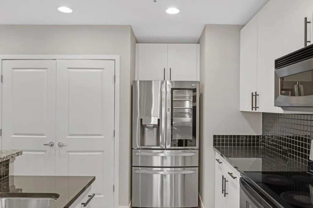 250 Pharr Road Ne Unit 1602, Atlanta, Georgia 30305, 1 Bedroom Bedrooms, ,1 BathroomBathrooms,Residential,For Sale,250 Pharr Road Ne Unit 1602,7664834