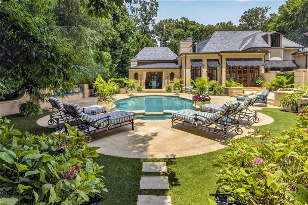 675 W Paces Ferry #14 Road Nw, Atlanta, Georgia 30327, 5 Bedrooms Bedrooms, 0 ,5 BathroomsBathrooms,Residential,For Sale,675 W Paces Ferry #14 Road Nw,7769104