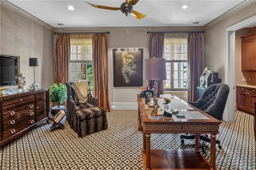 675 W Paces Ferry #14 Road Nw, Atlanta, Georgia 30327, 5 Bedrooms Bedrooms, 0 ,5 BathroomsBathrooms,Residential,For Sale,675 W Paces Ferry #14 Road Nw,7769104