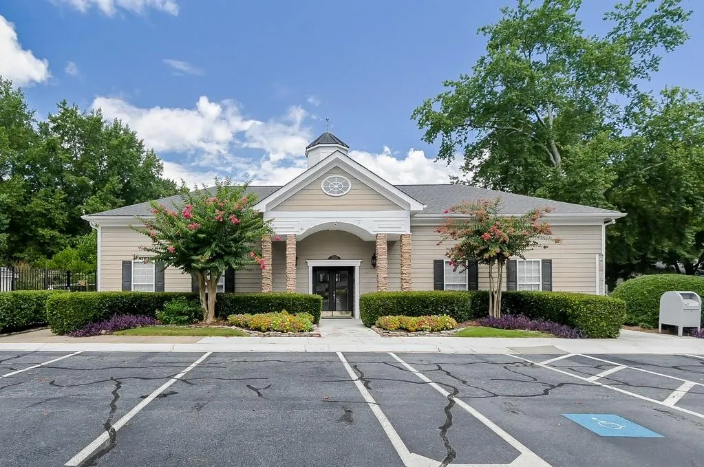 306 Brighton Point, Sandy Springs, Georgia 30328, 2 Bedrooms Bedrooms, ,2 BathroomsBathrooms,Residential,Sold,306 Brighton Point,6592265