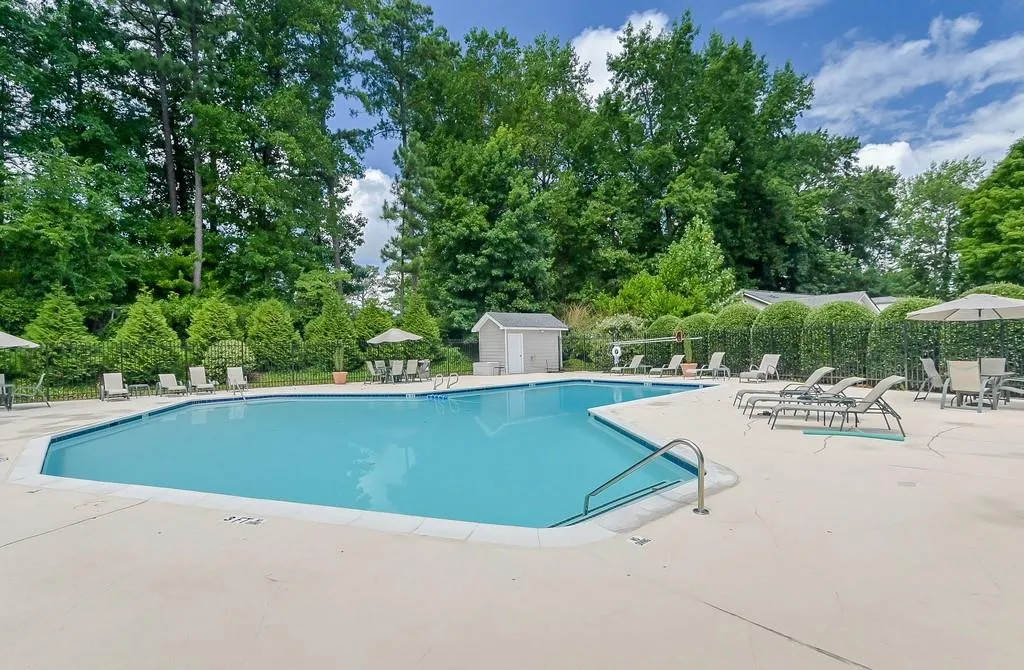 306 Brighton Point, Sandy Springs, Georgia 30328, 2 Bedrooms Bedrooms, ,2 BathroomsBathrooms,Residential,Sold,306 Brighton Point,6592265