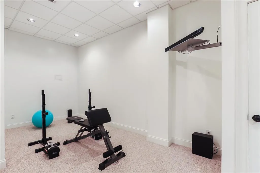 105 Grogans Landing, Sandy Springs, Georgia 30350, 5 Bedrooms Bedrooms, ,4 BathroomsBathrooms,Residential,Sold,105 Grogans Landing,6701647