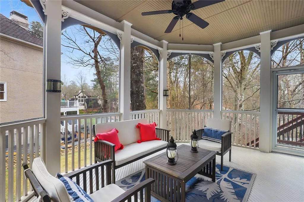 105 Grogans Landing, Sandy Springs, Georgia 30350, 5 Bedrooms Bedrooms, ,4 BathroomsBathrooms,Residential,Sold,105 Grogans Landing,6701647