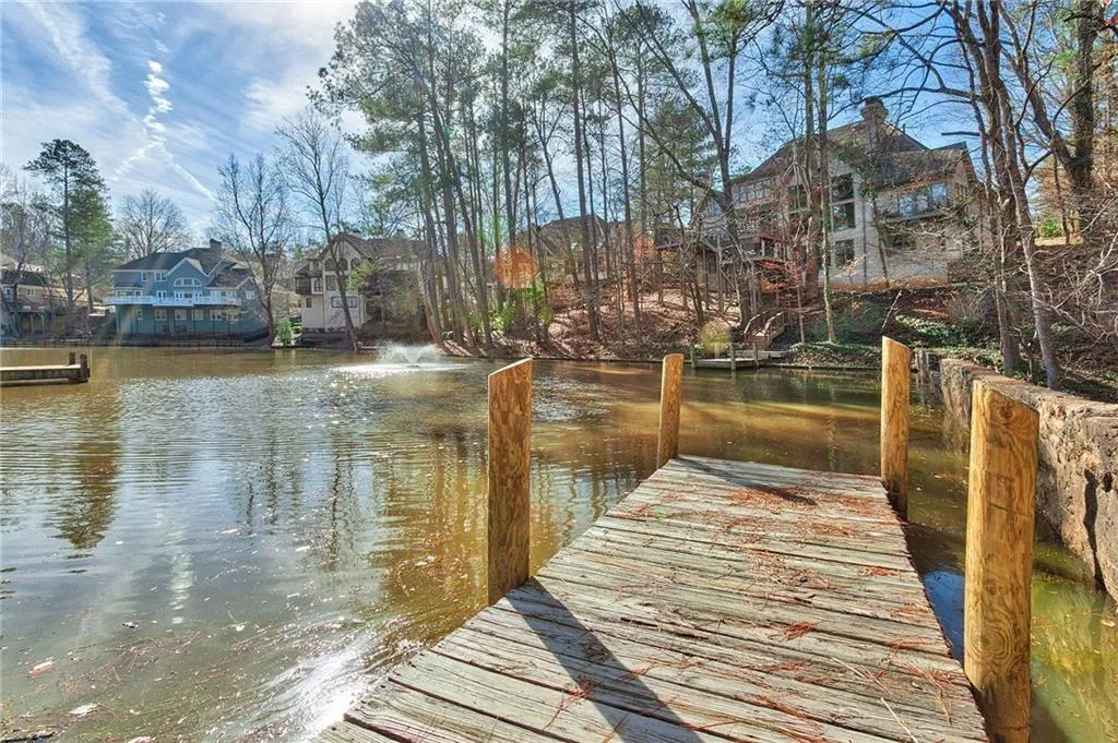 105 Grogans Landing, Sandy Springs, Georgia 30350, 5 Bedrooms Bedrooms, ,4 BathroomsBathrooms,Residential,Sold,105 Grogans Landing,6701647