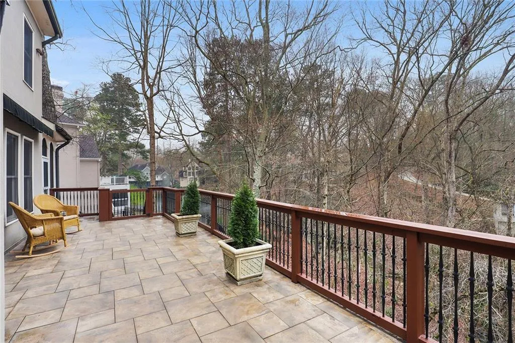 105 Grogans Landing, Sandy Springs, Georgia 30350, 5 Bedrooms Bedrooms, ,4 BathroomsBathrooms,Residential,Sold,105 Grogans Landing,6701647