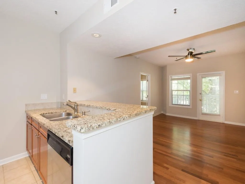 1250 Parkwood Circle Se Unit 1216, Atlanta, Georgia 30339, 1 Bedroom Bedrooms, ,1 BathroomBathrooms,Residential,Sold,1250 Parkwood Circle Se Unit 1216,5923796