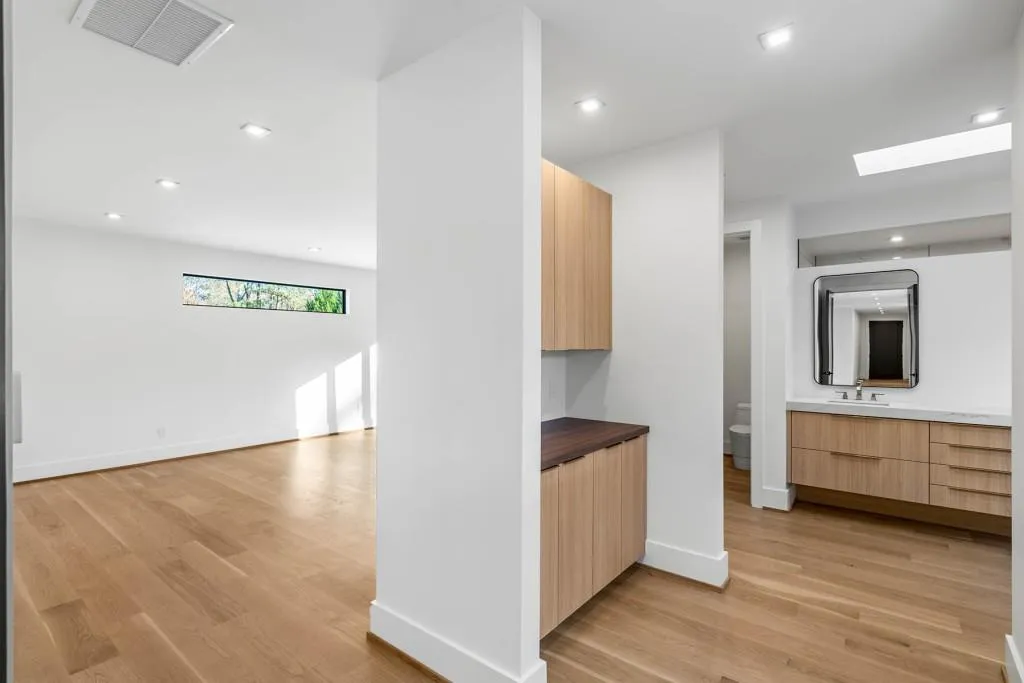 4645 Lake Forrest Drive, Atlanta, Georgia 30342, 7 Bedrooms Bedrooms, ,9 BathroomsBathrooms,Residential,Sold,4645 Lake Forrest Drive,7431627