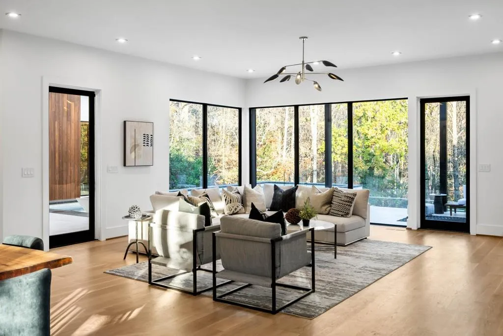 4645 Lake Forrest Drive, Atlanta, Georgia 30342, 7 Bedrooms Bedrooms, ,9 BathroomsBathrooms,Residential,Sold,4645 Lake Forrest Drive,7431627