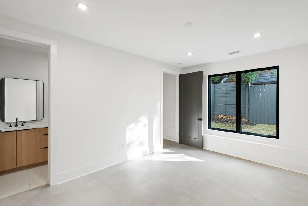 4645 Lake Forrest Drive, Atlanta, Georgia 30342, 7 Bedrooms Bedrooms, ,9 BathroomsBathrooms,Residential,Sold,4645 Lake Forrest Drive,7431627