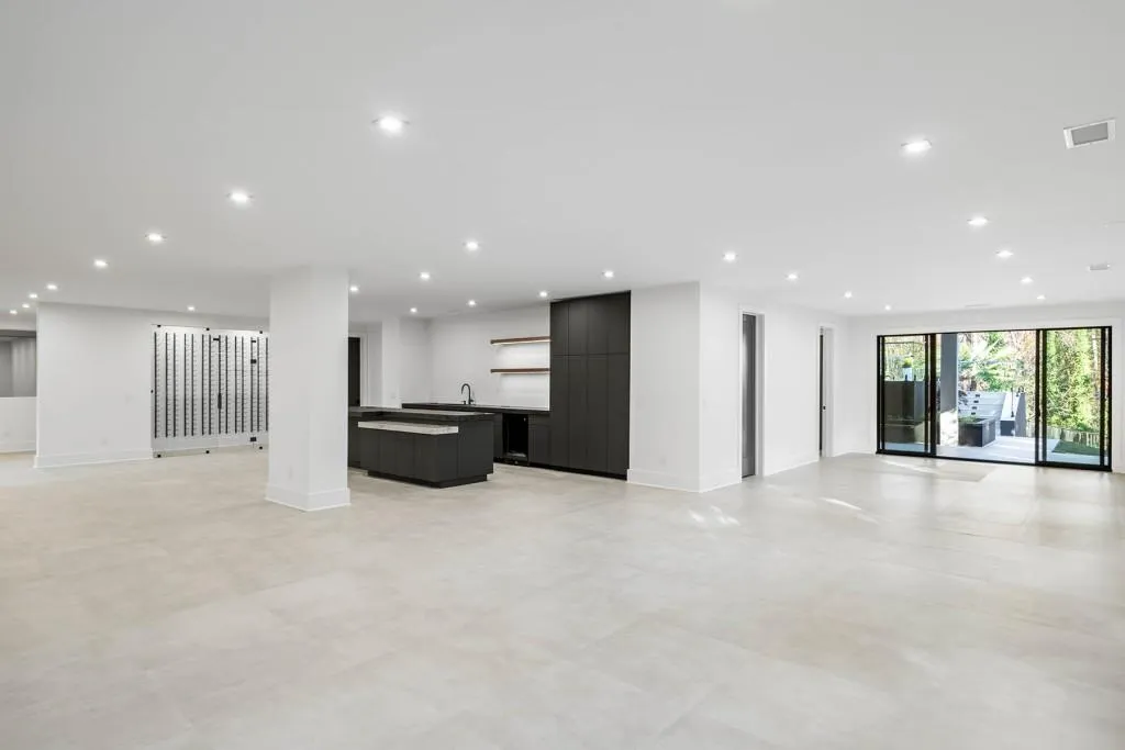 4645 Lake Forrest Drive, Atlanta, Georgia 30342, 7 Bedrooms Bedrooms, ,9 BathroomsBathrooms,Residential,Sold,4645 Lake Forrest Drive,7431627