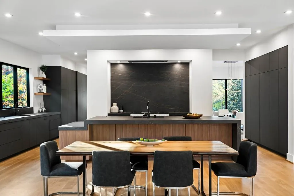 4645 Lake Forrest Drive, Atlanta, Georgia 30342, 7 Bedrooms Bedrooms, ,9 BathroomsBathrooms,Residential,Sold,4645 Lake Forrest Drive,7431627