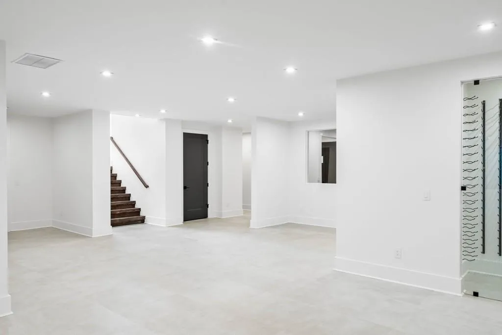 4645 Lake Forrest Drive, Atlanta, Georgia 30342, 7 Bedrooms Bedrooms, ,9 BathroomsBathrooms,Residential,Sold,4645 Lake Forrest Drive,7431627