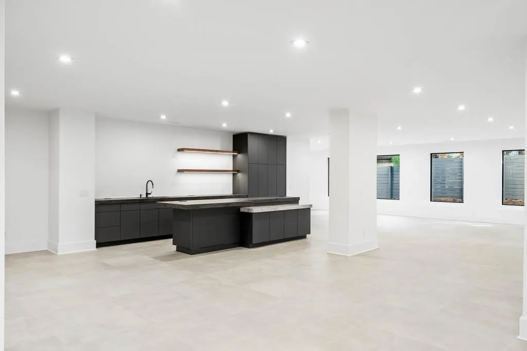 4645 Lake Forrest Drive, Atlanta, Georgia 30342, 7 Bedrooms Bedrooms, ,9 BathroomsBathrooms,Residential,Sold,4645 Lake Forrest Drive,7431627