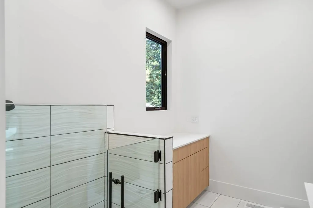 4645 Lake Forrest Drive, Atlanta, Georgia 30342, 7 Bedrooms Bedrooms, ,9 BathroomsBathrooms,Residential,Sold,4645 Lake Forrest Drive,7431627