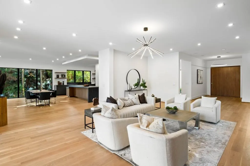 4645 Lake Forrest Drive, Atlanta, Georgia 30342, 7 Bedrooms Bedrooms, ,9 BathroomsBathrooms,Residential,Sold,4645 Lake Forrest Drive,7431627