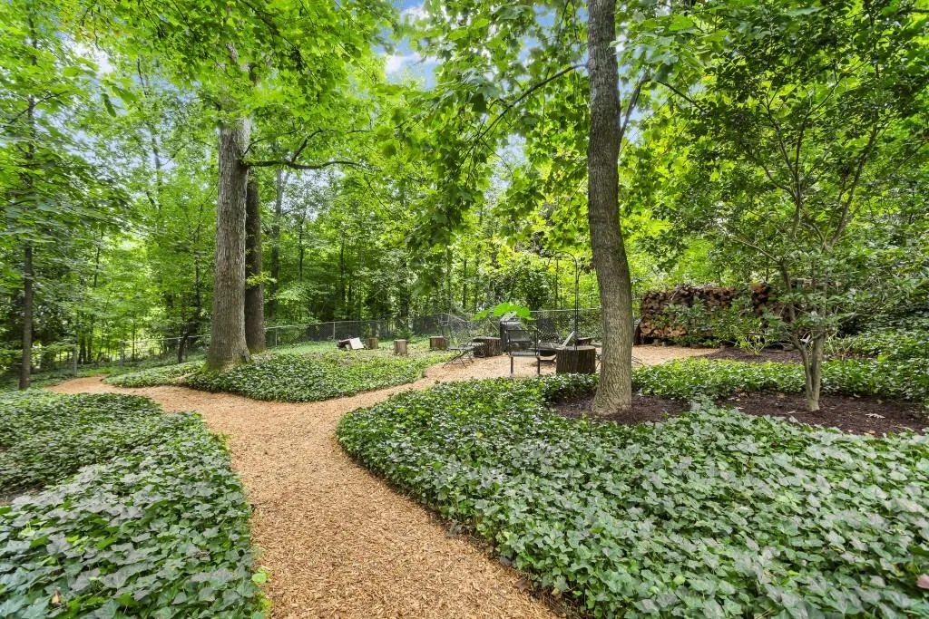 385 Montevallo Drive, Sandy Springs, Georgia 30342, 4 Bedrooms Bedrooms, ,4 BathroomsBathrooms,Residential,Sold,385 Montevallo Drive,6946698