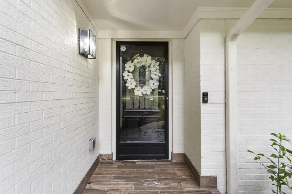 385 Montevallo Drive, Sandy Springs, Georgia 30342, 4 Bedrooms Bedrooms, ,4 BathroomsBathrooms,Residential,Sold,385 Montevallo Drive,6946698