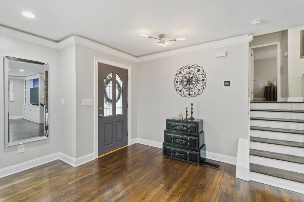 385 Montevallo Drive, Sandy Springs, Georgia 30342, 4 Bedrooms Bedrooms, ,4 BathroomsBathrooms,Residential,Sold,385 Montevallo Drive,6946698