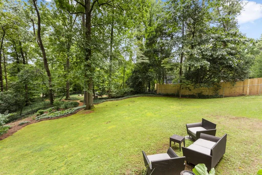 385 Montevallo Drive, Sandy Springs, Georgia 30342, 4 Bedrooms Bedrooms, ,4 BathroomsBathrooms,Residential,Sold,385 Montevallo Drive,6946698