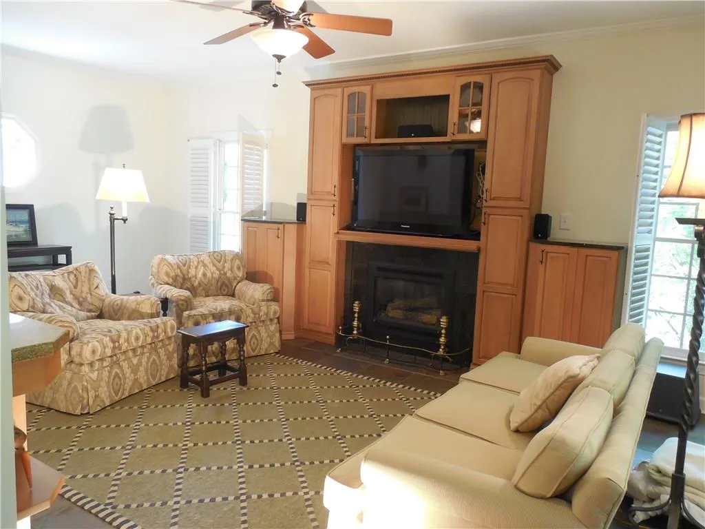 8950 Huntcliff Trace, Sandy Springs, Georgia 30350, 5 Bedrooms Bedrooms, ,4 BathroomsBathrooms,Residential,Sold,8950 Huntcliff Trace,5679547