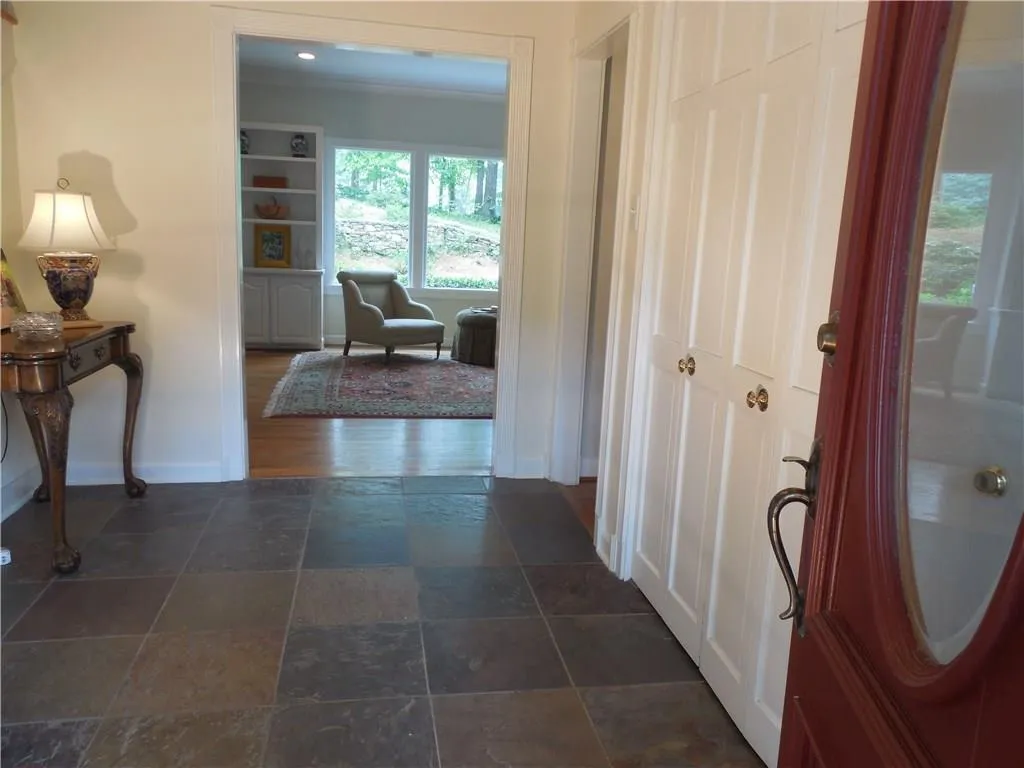 8950 Huntcliff Trace, Sandy Springs, Georgia 30350, 5 Bedrooms Bedrooms, ,4 BathroomsBathrooms,Residential,Sold,8950 Huntcliff Trace,5679547
