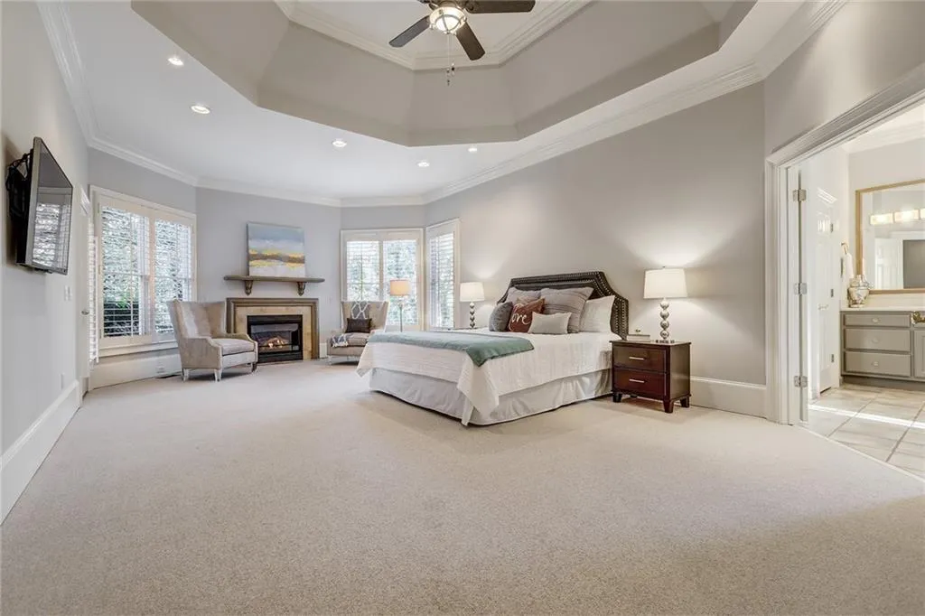 10 Highland Valley Court, Sandy Springs, Georgia 30327, 6 Bedrooms Bedrooms, ,5 BathroomsBathrooms,Residential,Sold,10 Highland Valley Court,6867269