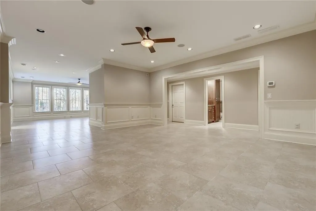 10 Highland Valley Court, Sandy Springs, Georgia 30327, 6 Bedrooms Bedrooms, ,5 BathroomsBathrooms,Residential,Sold,10 Highland Valley Court,6867269