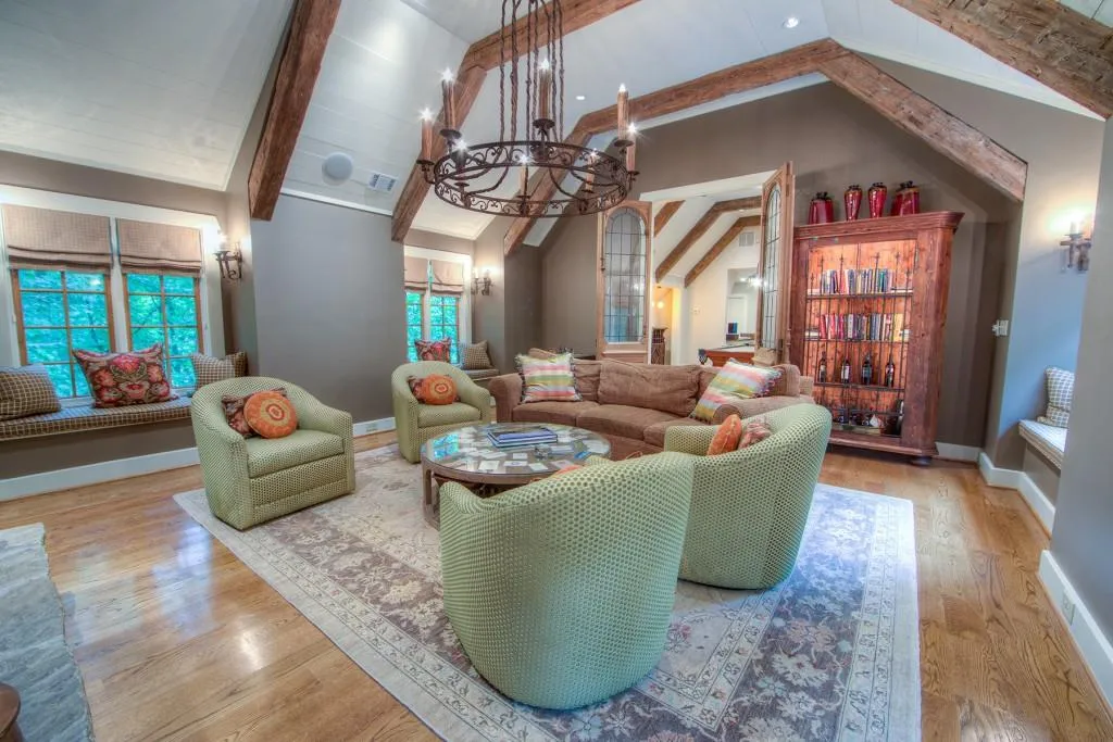 5875 Winterthur Drive Nw, Sandy Springs, Georgia 30328, 5 Bedrooms Bedrooms, ,5 BathroomsBathrooms,Residential,Sold,5875 Winterthur Drive Nw,6940673