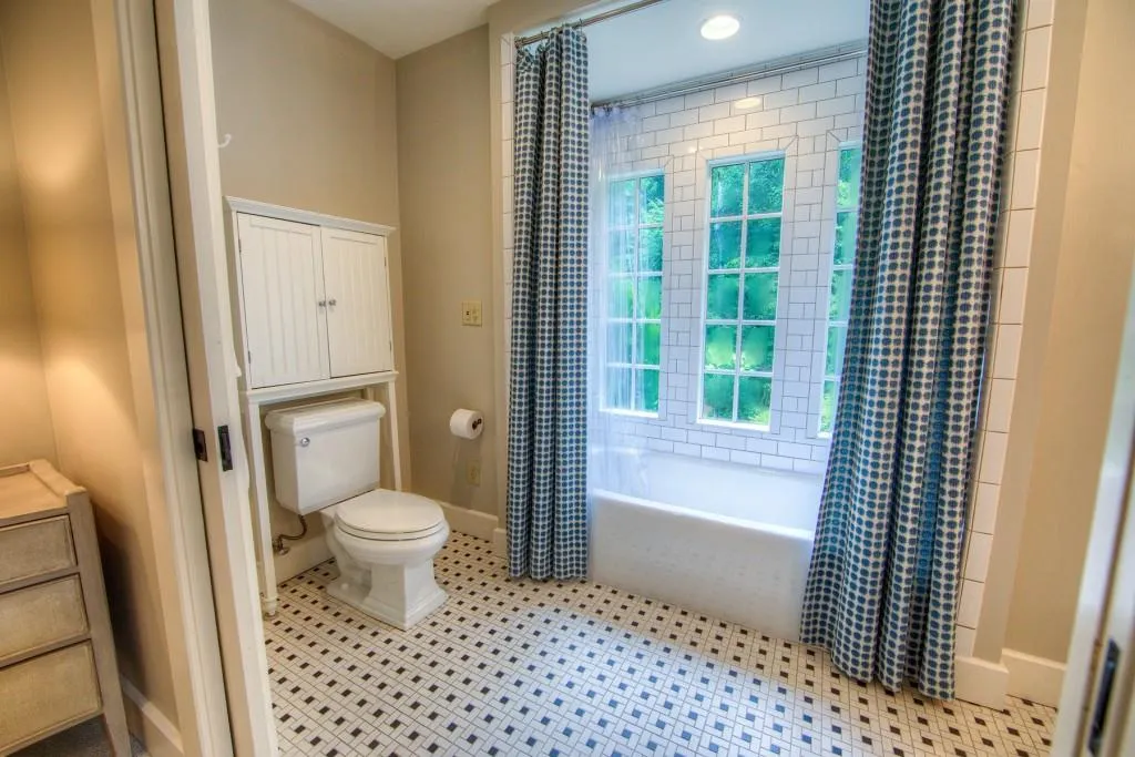 5875 Winterthur Drive Nw, Sandy Springs, Georgia 30328, 5 Bedrooms Bedrooms, ,5 BathroomsBathrooms,Residential,Sold,5875 Winterthur Drive Nw,6940673