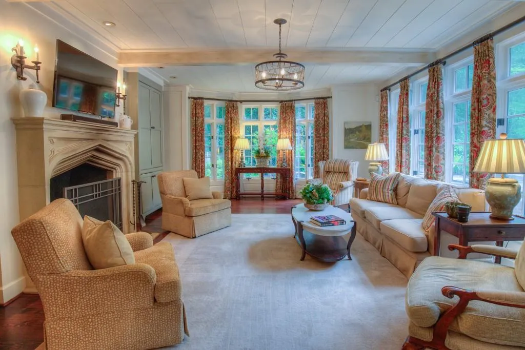 5875 Winterthur Drive Nw, Sandy Springs, Georgia 30328, 5 Bedrooms Bedrooms, ,5 BathroomsBathrooms,Residential,Sold,5875 Winterthur Drive Nw,6940673