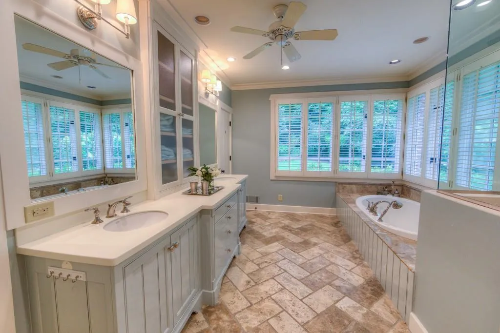 5875 Winterthur Drive Nw, Sandy Springs, Georgia 30328, 5 Bedrooms Bedrooms, ,5 BathroomsBathrooms,Residential,Sold,5875 Winterthur Drive Nw,6940673