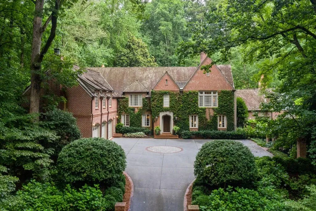 5875 Winterthur Drive Nw, Sandy Springs, Georgia 30328, 5 Bedrooms Bedrooms, ,5 BathroomsBathrooms,Residential,Sold,5875 Winterthur Drive Nw,6940673