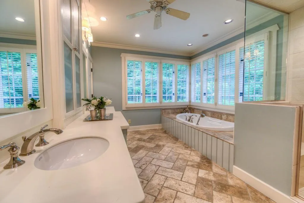 5875 Winterthur Drive Nw, Sandy Springs, Georgia 30328, 5 Bedrooms Bedrooms, ,5 BathroomsBathrooms,Residential,Sold,5875 Winterthur Drive Nw,6940673