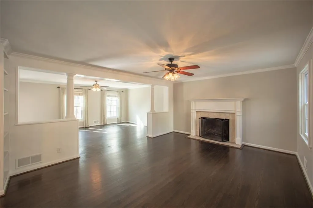 250 W Spalding Drive, Sandy Springs, Georgia 30328, 4 Bedrooms Bedrooms, ,3 BathroomsBathrooms,Residential,Sold,250 W Spalding Drive,6502242