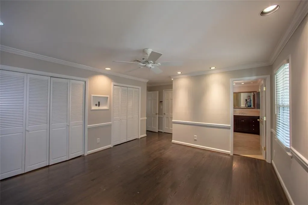 250 W Spalding Drive, Sandy Springs, Georgia 30328, 4 Bedrooms Bedrooms, ,3 BathroomsBathrooms,Residential,Sold,250 W Spalding Drive,6502242