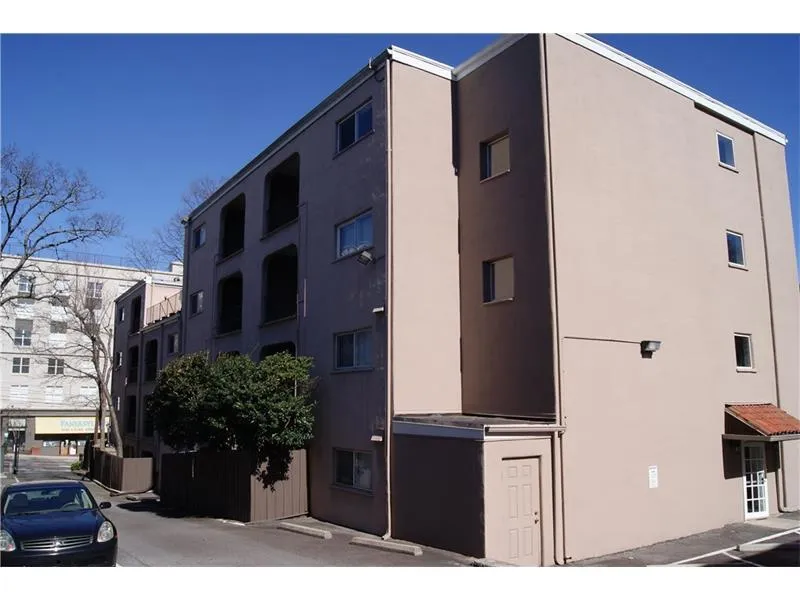 395 Pharr Road Ne Unit 207, Atlanta, Georgia 30305, 1 Bedroom Bedrooms, ,1 BathroomBathrooms,Residential,Sold,395 Pharr Road Ne Unit 207,5704739
