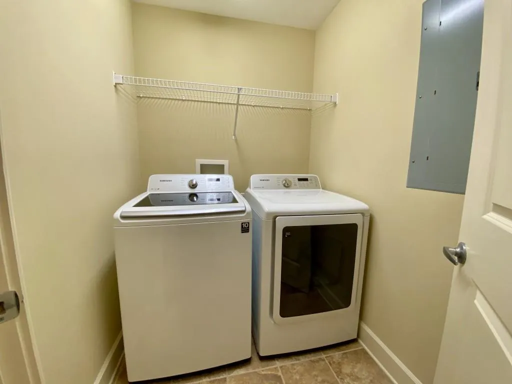 200 River Vista Drive Unit 627, Atlanta, Georgia 30339, 2 Bedrooms Bedrooms, ,2 BathroomsBathrooms,Residential,Sold,200 River Vista Drive Unit 627,6784337