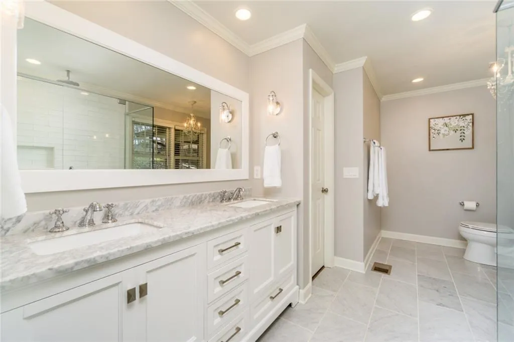 6855 Castleton Drive, Atlanta, Georgia 30328, 3 Bedrooms Bedrooms, ,4 BathroomsBathrooms,Residential,Sold,6855 Castleton Drive,6859399