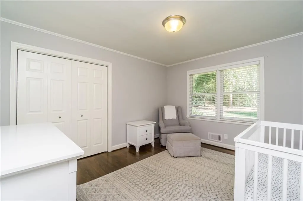 6855 Castleton Drive, Atlanta, Georgia 30328, 3 Bedrooms Bedrooms, ,4 BathroomsBathrooms,Residential,Sold,6855 Castleton Drive,6859399