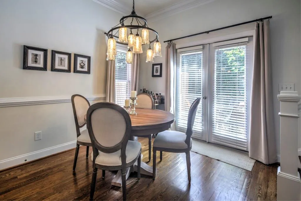 3255 Buckhead Forest Mews Ne, Atlanta, Georgia 30305, 2 Bedrooms Bedrooms, ,2 BathroomsBathrooms,Residential,Sold,3255 Buckhead Forest Mews Ne,5830133