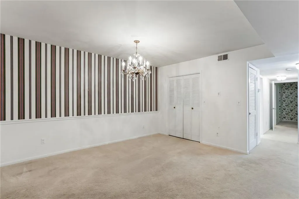 6851 Roswell Road Unit A11, Atlanta, Georgia 30328, 3 Bedrooms Bedrooms, ,2 BathroomsBathrooms,Residential,Sold,6851 Roswell Road Unit A11,6762889