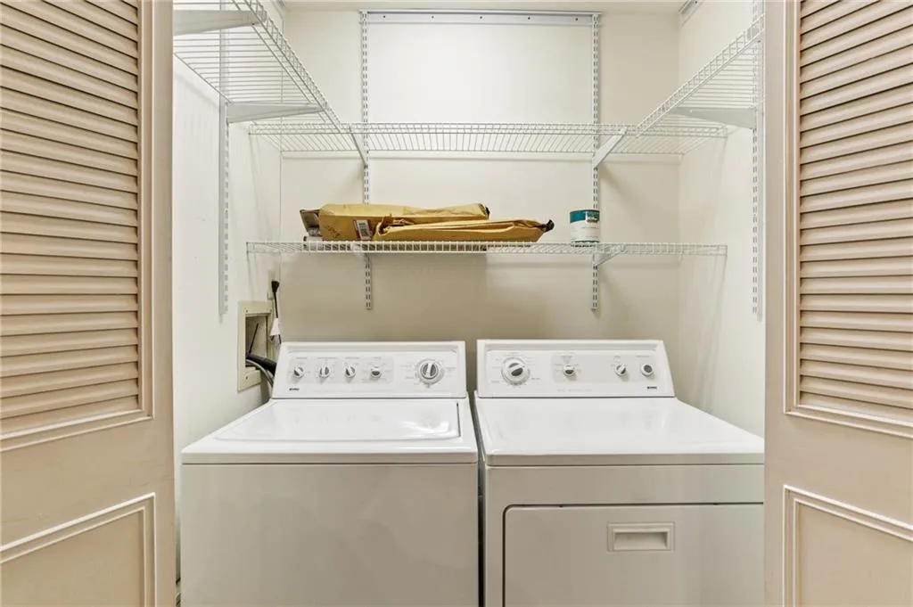 6851 Roswell Road Unit A11, Atlanta, Georgia 30328, 3 Bedrooms Bedrooms, ,2 BathroomsBathrooms,Residential,Sold,6851 Roswell Road Unit A11,6762889