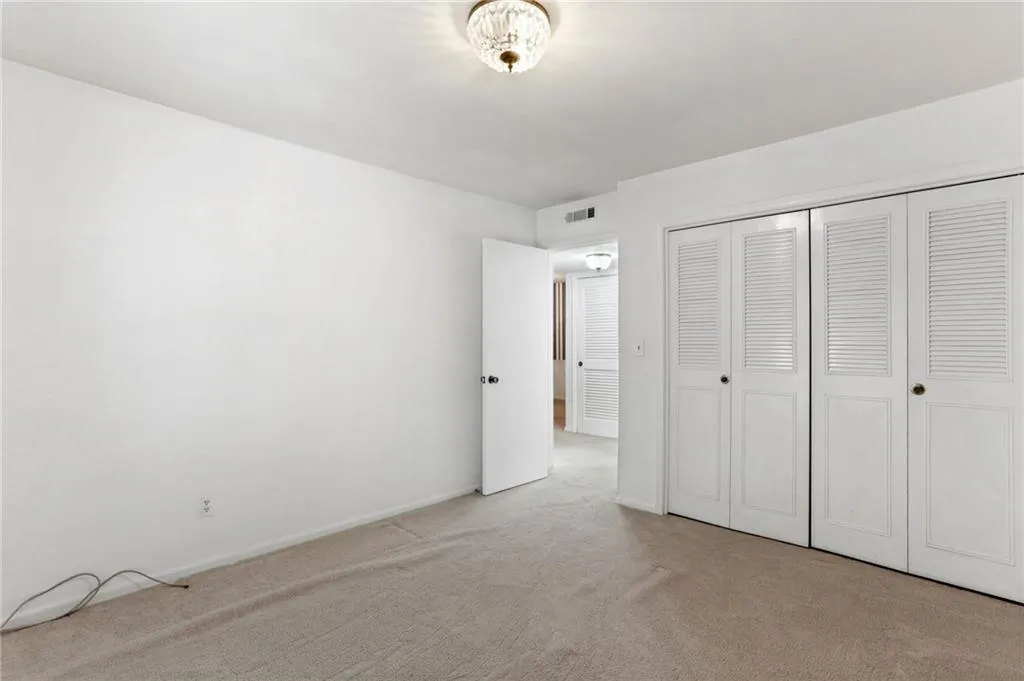 6851 Roswell Road Unit A11, Atlanta, Georgia 30328, 3 Bedrooms Bedrooms, ,2 BathroomsBathrooms,Residential,Sold,6851 Roswell Road Unit A11,6762889