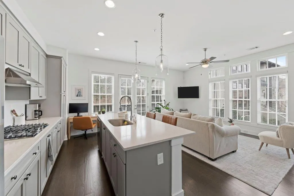 6711 Cadence Boulevard, Sandy Springs, Georgia 30328, 1 Bedroom Bedrooms, ,1 BathroomBathrooms,Residential,Sold,6711 Cadence Boulevard,7571863