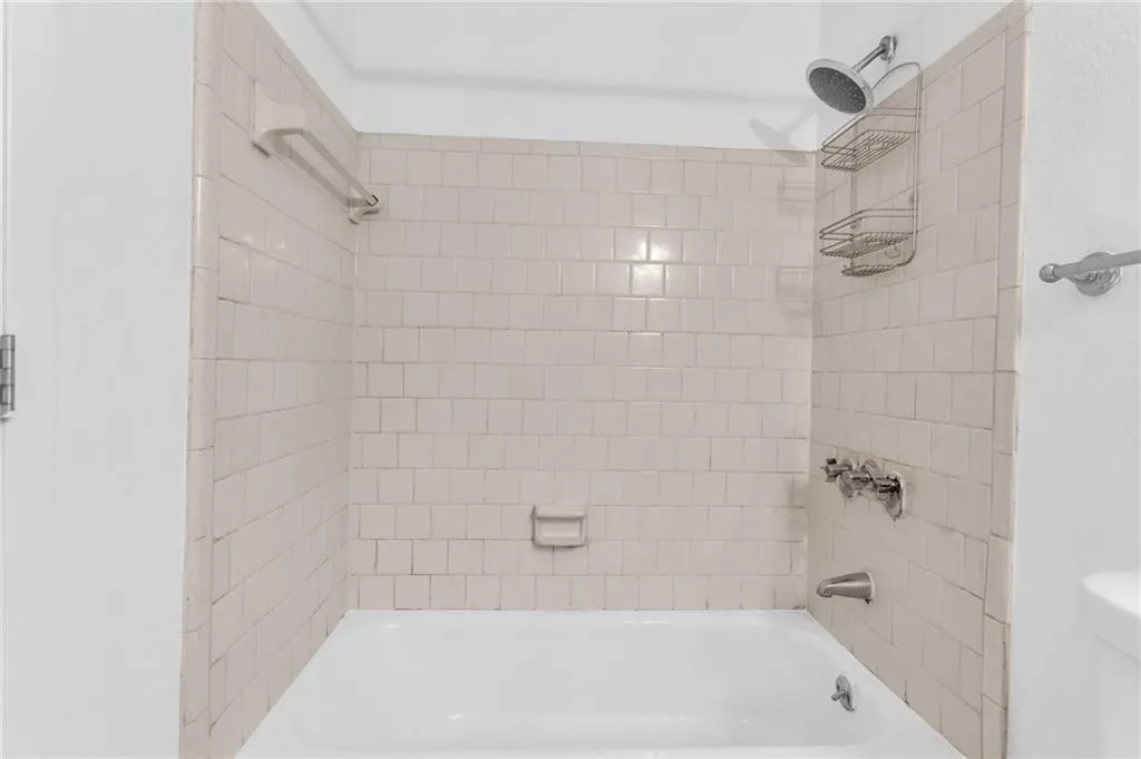 6900 Roswell Road Unit F4, Atlanta, Georgia 30328, 2 Bedrooms Bedrooms, ,2 BathroomsBathrooms,Residential,Sold,6900 Roswell Road Unit F4,7086833 6900 Roswell Road Unit F4, Atlanta, Georgia 30328, 2 Bedrooms Bedrooms, ,2 BathroomsBathrooms,Residential,Sold,6900 Roswell Road Unit F4,7086833